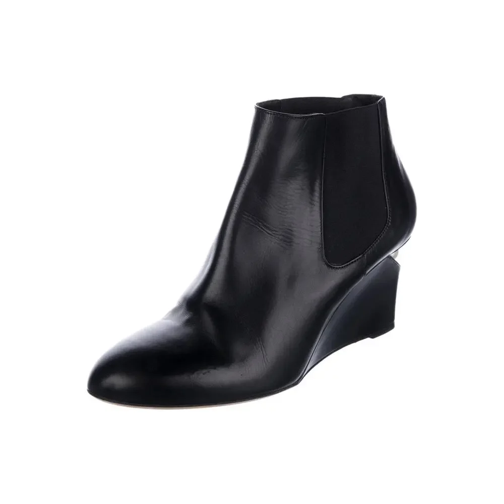 Chanel Interlocking CC Logo Black Leather Chelsea Boots 39 sz